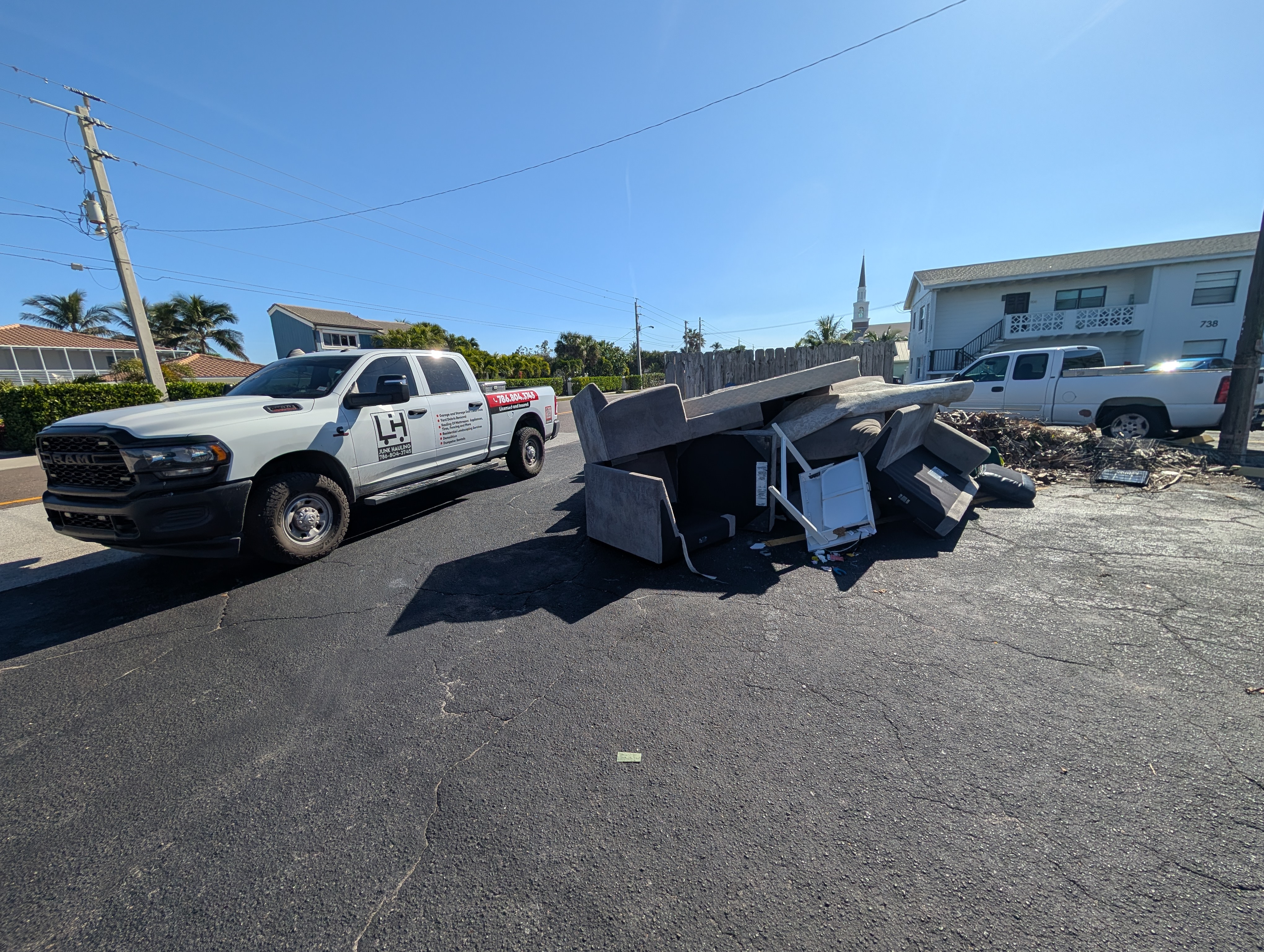 Commercial property managers in Melbourne: recurring pickups that reduce citations, complaints, and overflowing enclosures